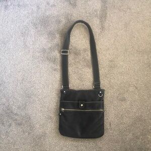 Roots leather purse